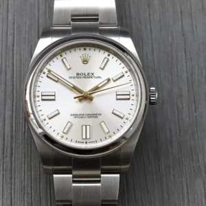 Rolex Oyster Perpetual 41 OP41 Silver Dial 124300 – 2023