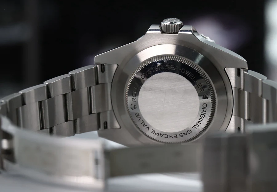 Rolex_Sea-Dweller_43_SD43_Mk1_126600_-_2017_Watch_Vault_05_900x.webp